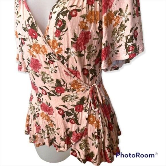 Good Luck Gem Women's Pink Floral Peplum Wrap Top Size Small - Picture 3 of 6